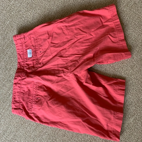Vineyard vines club shorts 9 inch - Picture 2 of 3